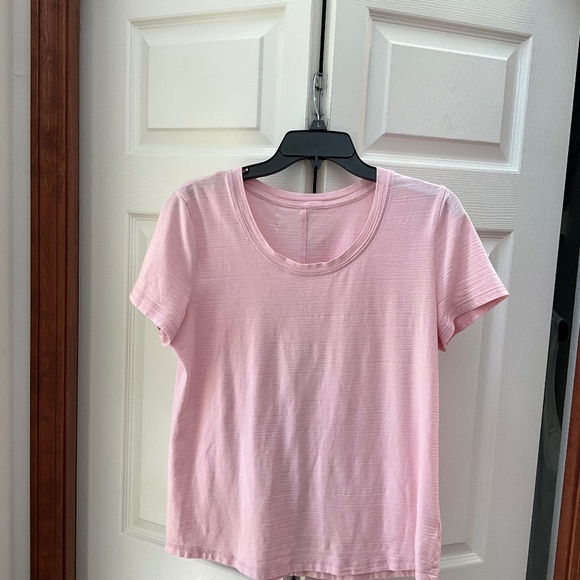 T by Talbots tee shirt in pink - Picture 1 of 2
